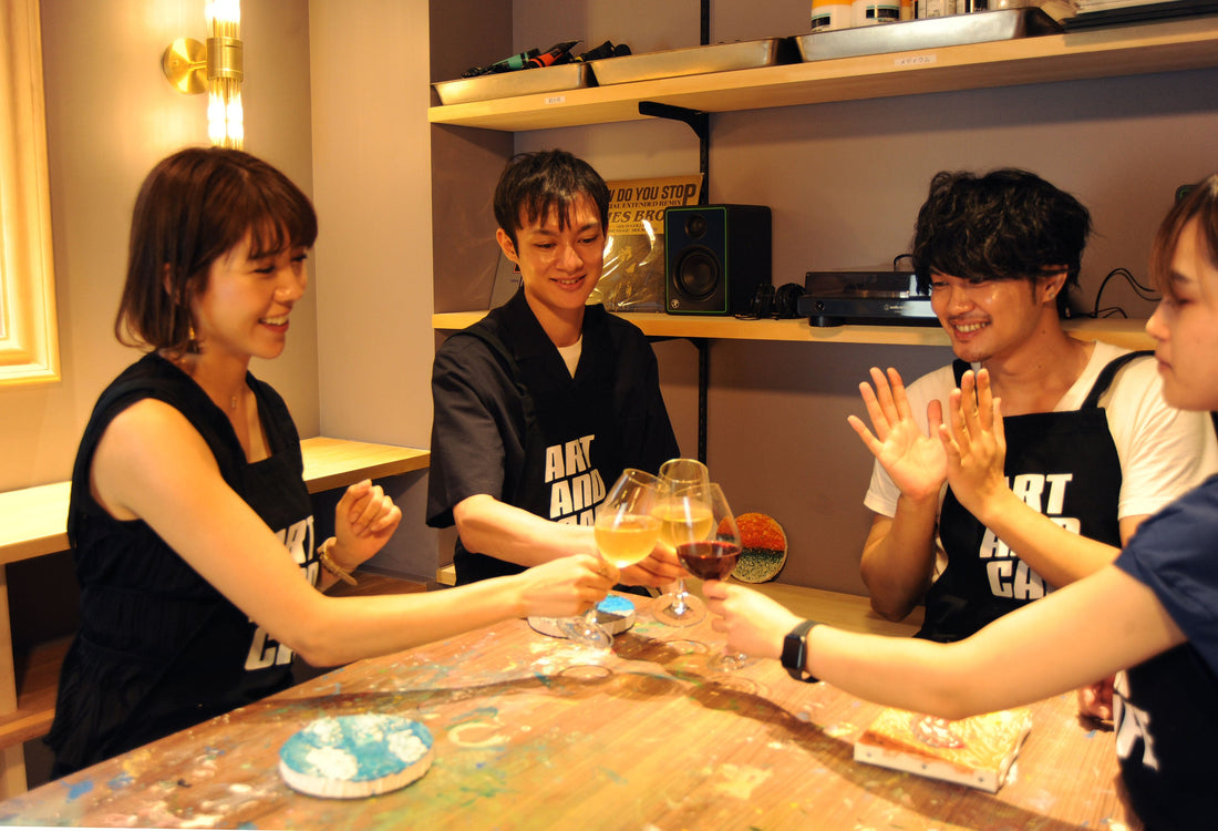 🎨アートアンドカフェ｜日本で今一番人気の絵画教室。なぜ「失敗しない」？なぜ「素人がアーティストになれる」のか？