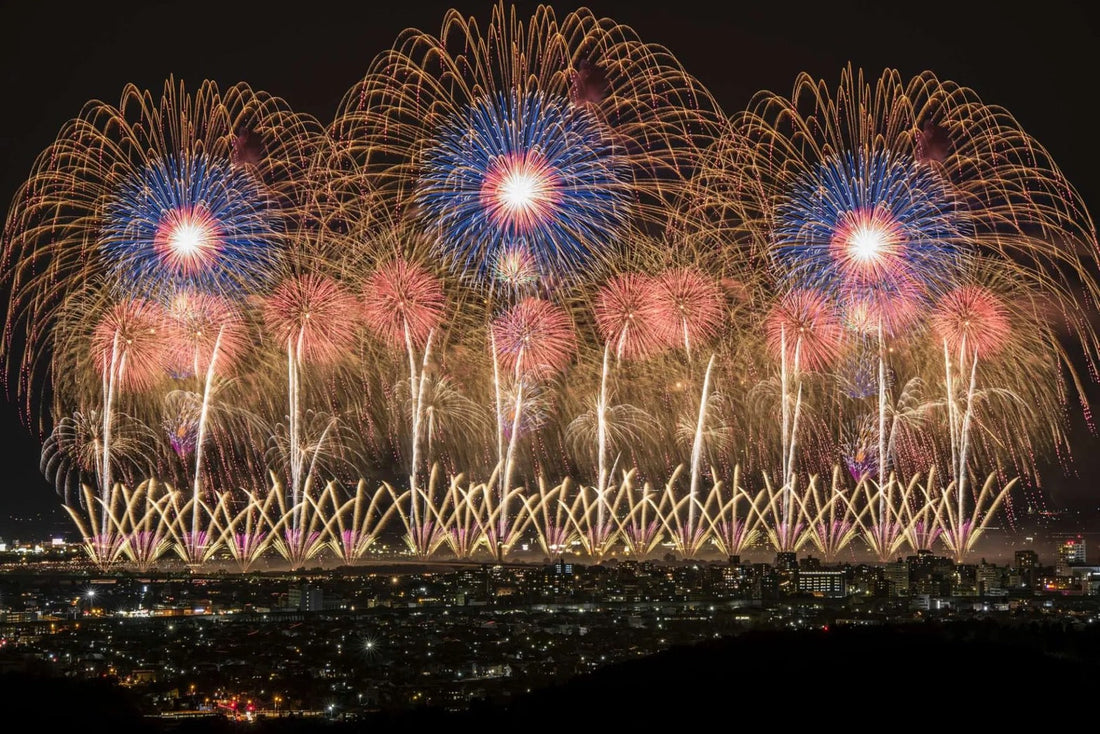 Art and Cafe × Summer Festivals &amp; Fireworks — The Shared Culture and the Secret of Their Popularity